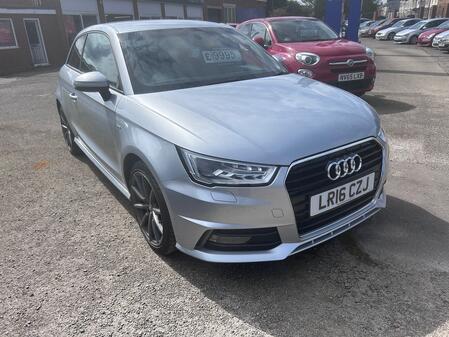 AUDI A1 1.4 TFSI S line
