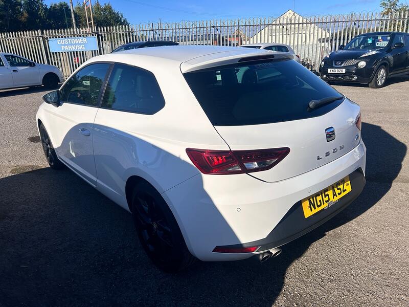 SEAT LEON