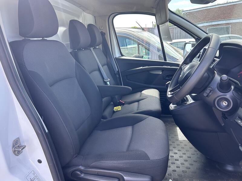 RENAULT TRAFIC
