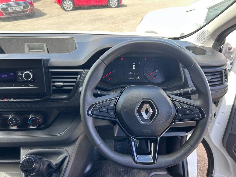 RENAULT TRAFIC