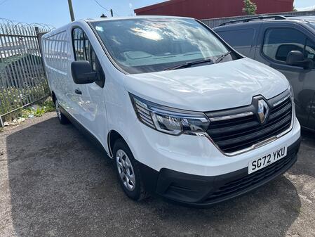RENAULT TRAFIC 2.0 LL30 Blue dCi 130 Business Panel Van MY22