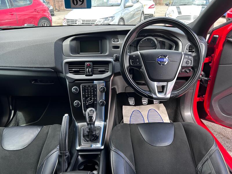 VOLVO V40