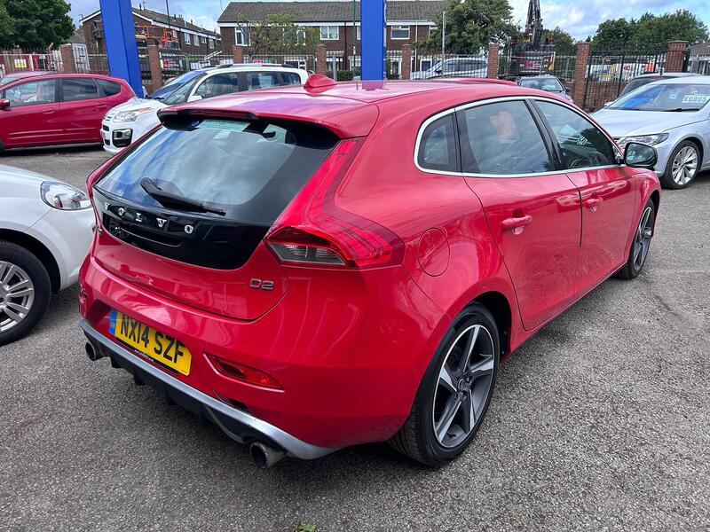 VOLVO V40